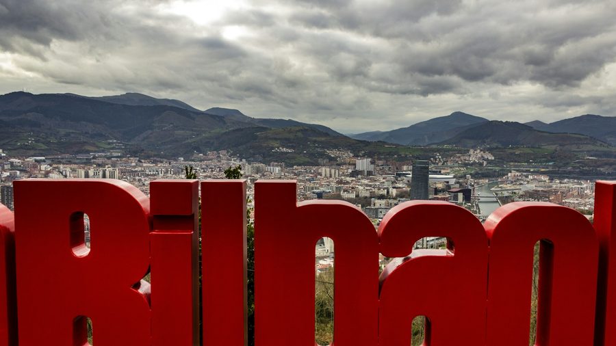 IM体育 APP — 行业资质清单示意配图